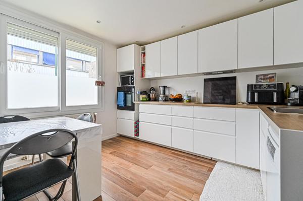 A  7  minutes de la Gare RER D  Vert de Maisons