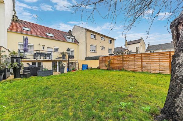 A  7  minutes de la Gare RER D  Vert de Maisons