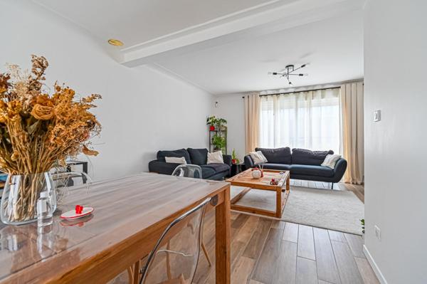 A  7  minutes de la Gare RER D  Vert de Maisons