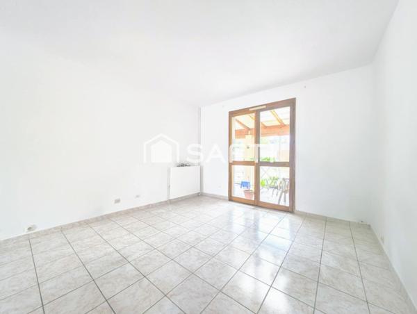 MAISON 100 M², 3 CHAMBRES AVEC GARAGE ET JARDIN