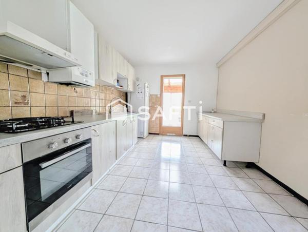 MAISON 100 M², 3 CHAMBRES AVEC GARAGE ET JARDIN