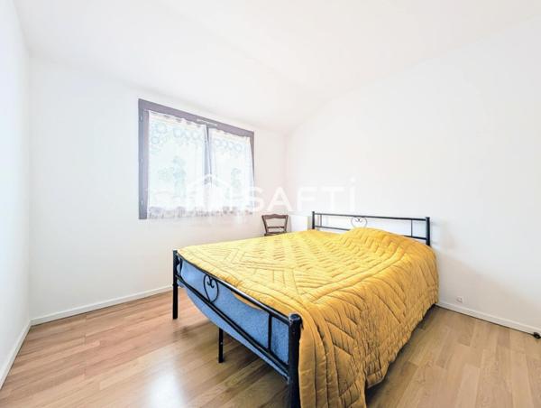 MAISON 100 M², 3 CHAMBRES AVEC GARAGE ET JARDIN