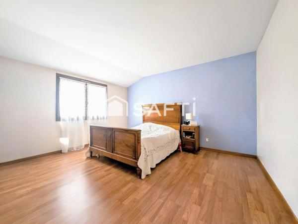 MAISON 100 M², 3 CHAMBRES AVEC GARAGE ET JARDIN