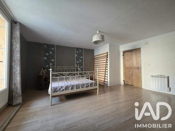 Maison à vendre 5 pièces 145 m² Entraigues-sur-la-Sorgue
