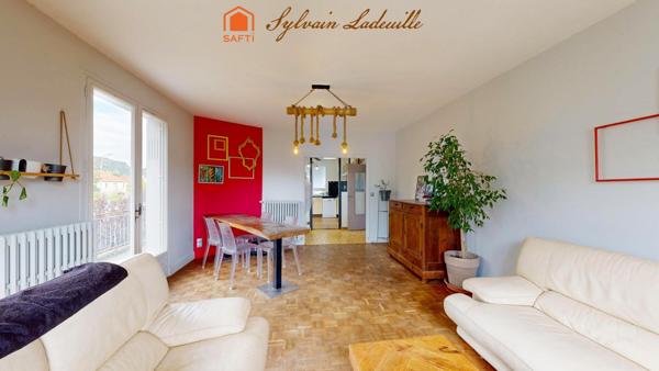 Maison de 120 m² sur 828 m2 de terrain proche des commerces