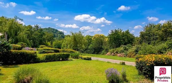 Superbe propriété de plain-pied, piscine et parc de 6 400 m²