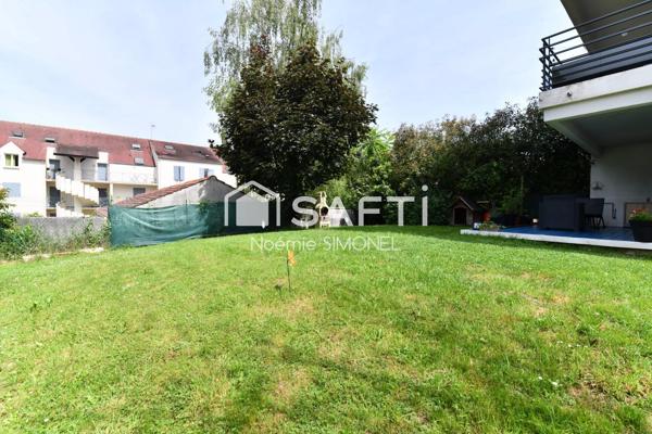 Grand appartement de deux pièces avec un grand jardin privé de 200m2 !