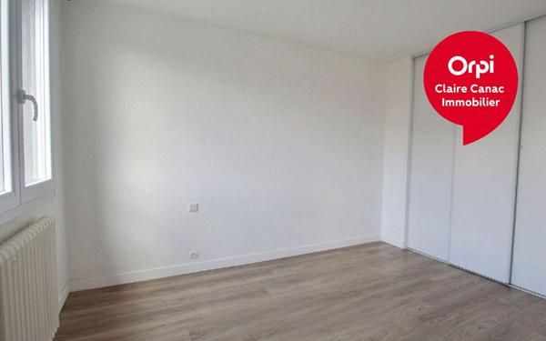 Appartement à louer    4 pièces •  Castres