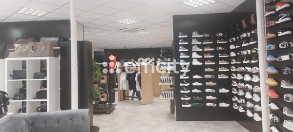 Fonds De Commerce - 240 m²