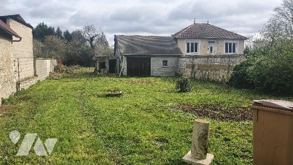 A 10 mn VERNON - belle maison caractère à finir de rénover, 6pp, 120 m2, dépendance.