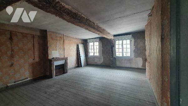 A 10 mn VERNON - belle maison caractère à finir de rénover, 6pp, 120 m2, dépendance.