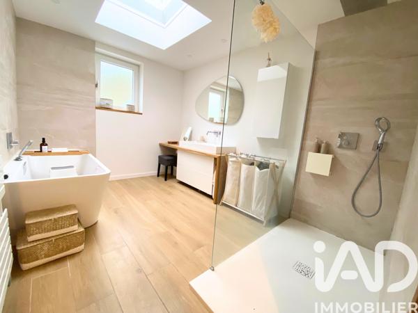 Maison à vendre 6 pièces 130 m² Neuville-en-Ferrain