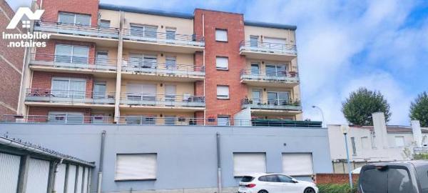 LENS A DEUX PAS DE L'HYPER CENTRE T3 AVEC TERRASSE ET GARAGE