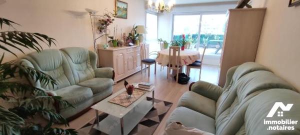 LENS A DEUX PAS DE L'HYPER CENTRE T3 AVEC TERRASSE ET GARAGE