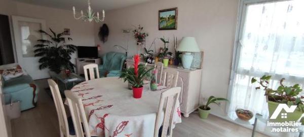 LENS A DEUX PAS DE L'HYPER CENTRE T3 AVEC TERRASSE ET GARAGE