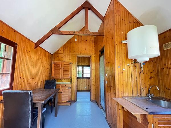 Chalet habitable à l'année en bord de Sarthe !