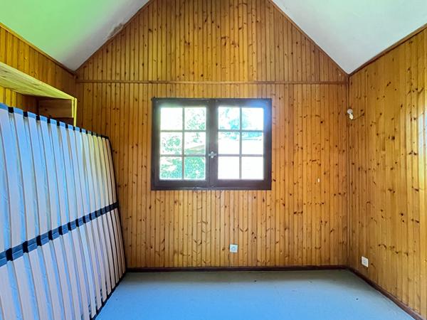 Chalet habitable à l'année en bord de Sarthe !