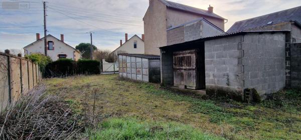 Maison de ville à vendre à Thouars dans les Deux-Sèvres (79100), ref : 79079-44