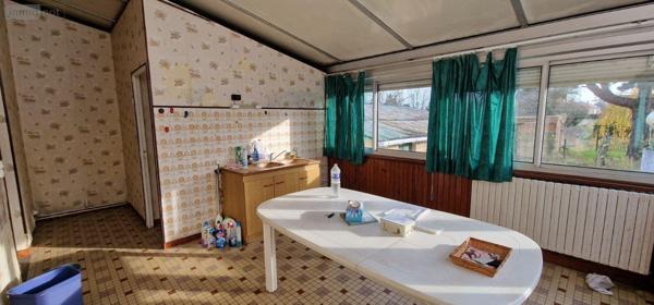 Maison de ville à vendre à Thouars dans les Deux-Sèvres (79100), ref : 79079-44