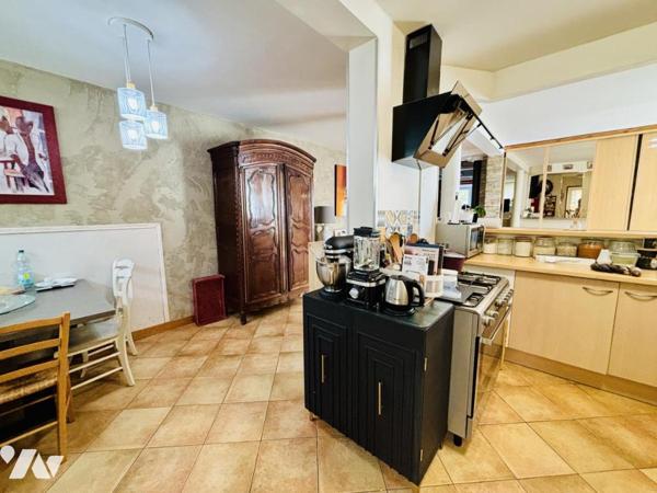 Maison familiale au cœur du bourg