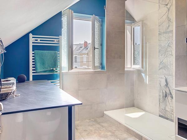 TASSIN – Le Bourg / Sauze - Maison familiale T4 rénovée avec jardin et garage