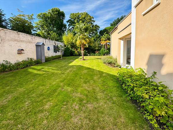 Maison d'Exception en Centre-Ville d'Arpajon !