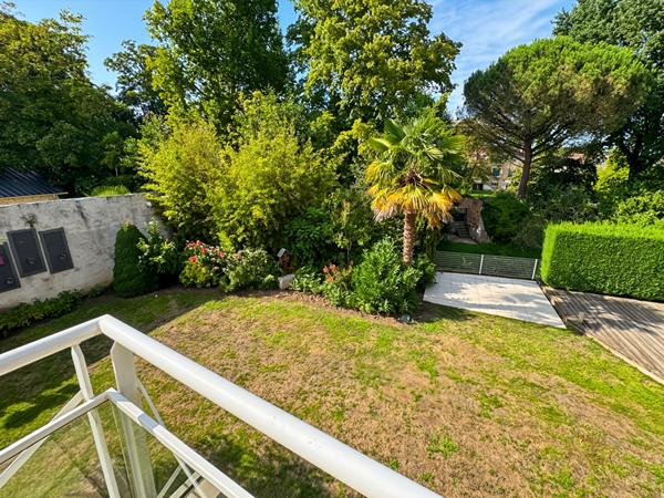 Maison d'Exception en Centre-Ville d'Arpajon !