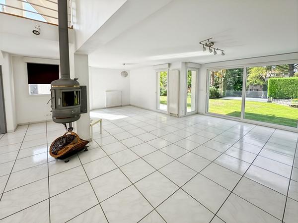 Maison d'Exception en Centre-Ville d'Arpajon !