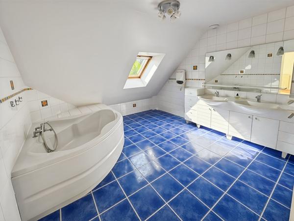 Maison d'Exception en Centre-Ville d'Arpajon !