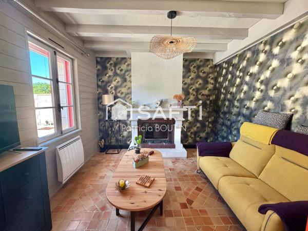 MAISON EN PIERRE 5 CHAMBRES + STUDIO ATTENANT ET PISCINE AVEC JARDIN A LEZAY
