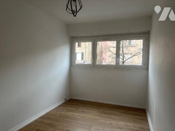 T3 refait à neuf situé au premier étage