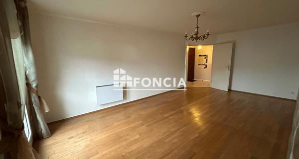 Location Appartement 3 pièces 74.8 m² - Melun 77000