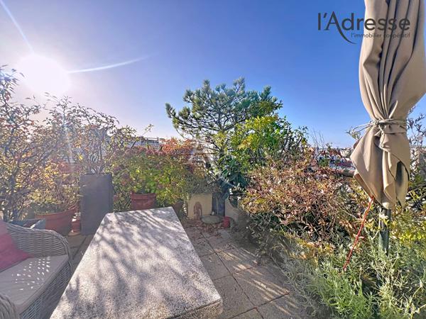 Appartement 4 pièces de 86m² avec TERRASSE et balcon - Cave et parking