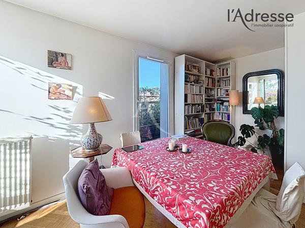 Appartement 4 pièces de 86m² avec TERRASSE et balcon - Cave et parking