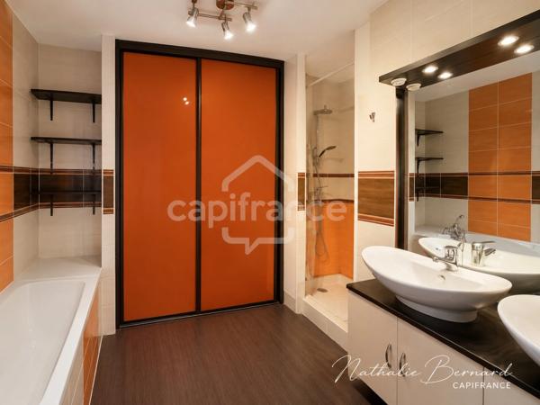 Immeuble mixte avec local commercial et habitation – Centre-ville de Villeneuve-sur-Lot