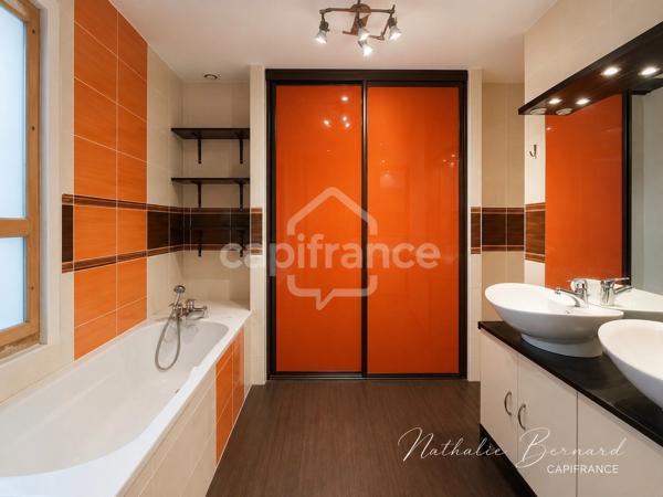 Immeuble mixte avec local commercial et habitation – Centre-ville de Villeneuve-sur-Lot