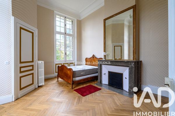 Immeuble à vendre 3 600 m² Saint-Étienne-de-Tulmont