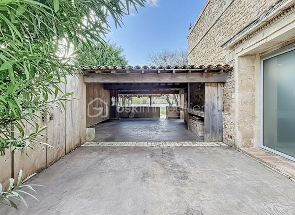 Maison en pierre de 260 m²