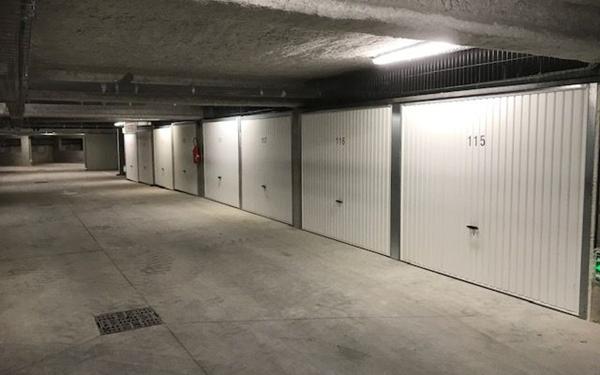 Stationnement à louer    25 m2 Crécy-la-Chapelle