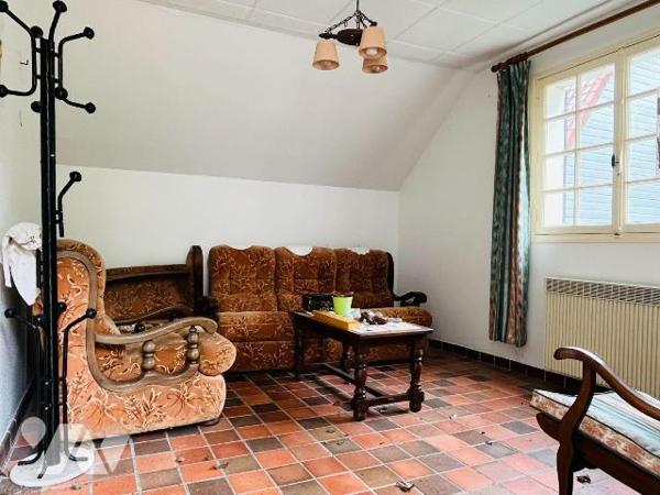 A vendre, dans le centre de Cerisy-la-Forêt, à proximité des commerces, écoles et à seulement q...