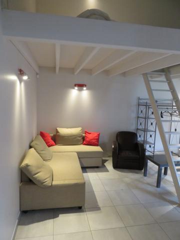 Maison avec beau volume de 142.02 m² et studio