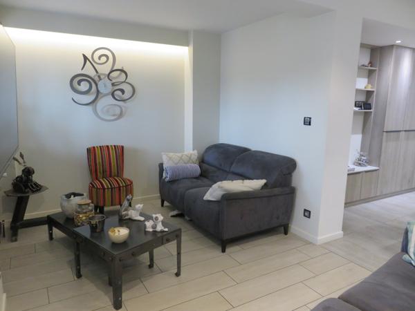 Maison avec beau volume de 142.02 m² et studio