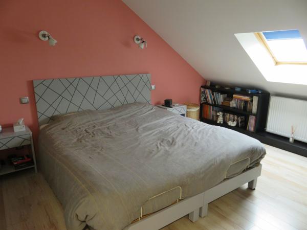 Maison avec beau volume de 142.02 m² et studio