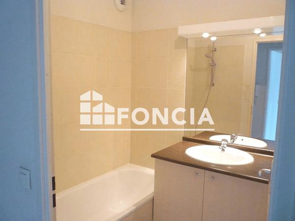 Location Appartement 2 pièces 41.51 m² - RESIDENCE WELLINGTON Billere 64140