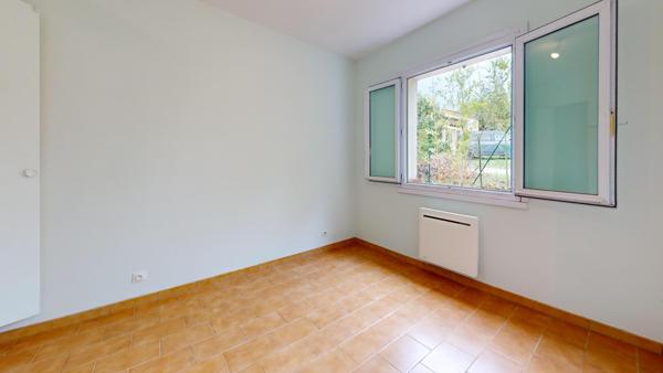 Maison 102 m² sans vis-à-vis sur 1 380 m² de terrain plat