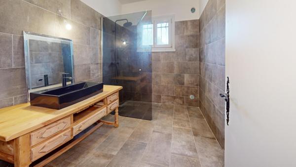 Maison 102 m² sans vis-à-vis sur 1 380 m² de terrain plat