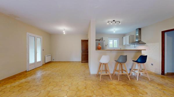 Maison 102 m² sans vis-à-vis sur 1 380 m² de terrain plat
