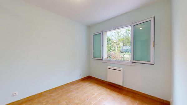 Maison 102 m² sans vis-à-vis sur 1 380 m² de terrain plat
