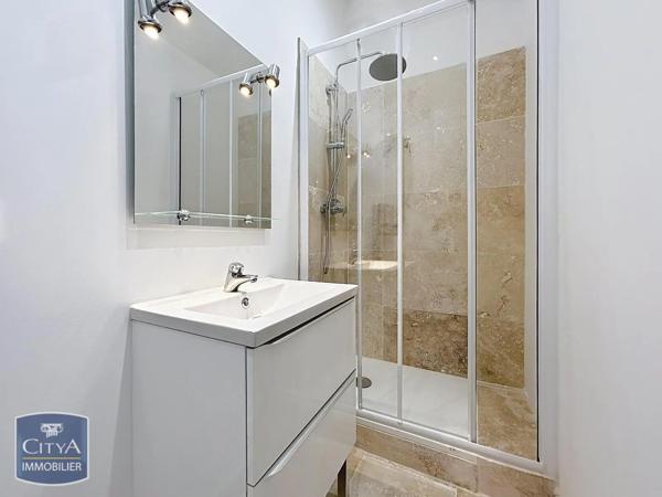 Appartement à louer 1 pièce 17.55m² Bagnols-sur-Cèze (30200)