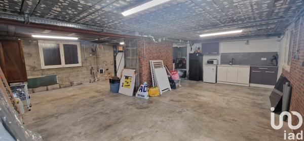 House for sale 4 rooms 82 m² Châlons-en-Champagne